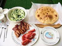 ベランダで朝ごはん