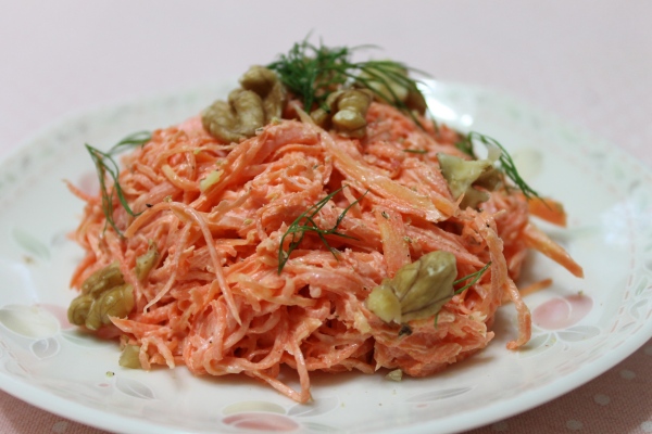 Салат из моркови にんじんサラダ